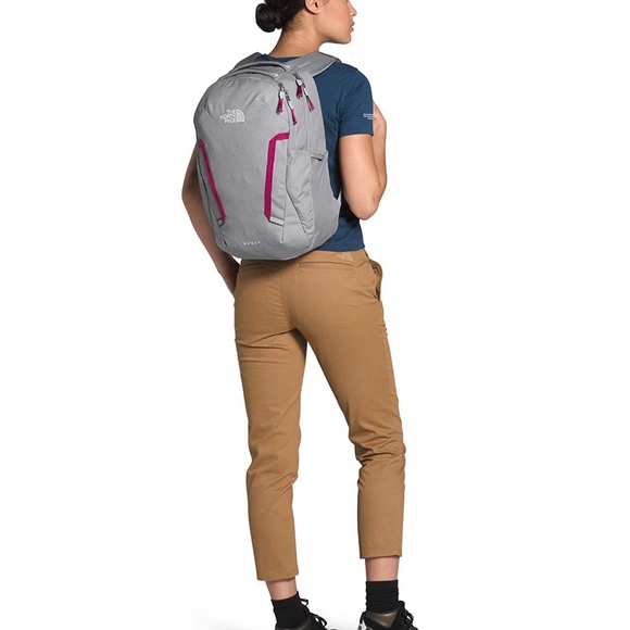 NWT The North Face 26L backpack - Picture 1 of 7